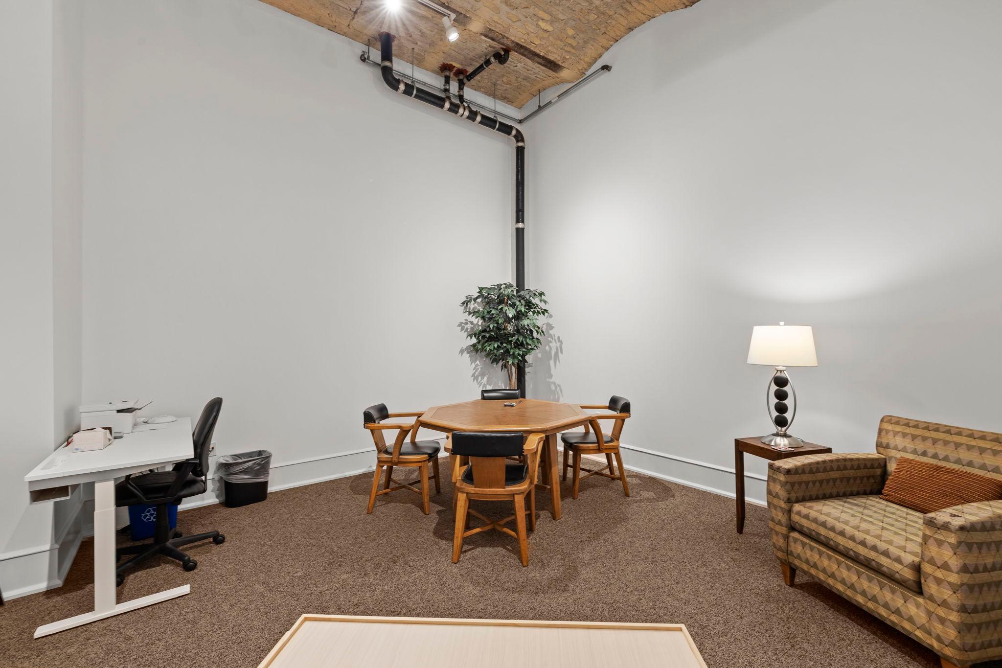 300 Wall Street Unit: 101