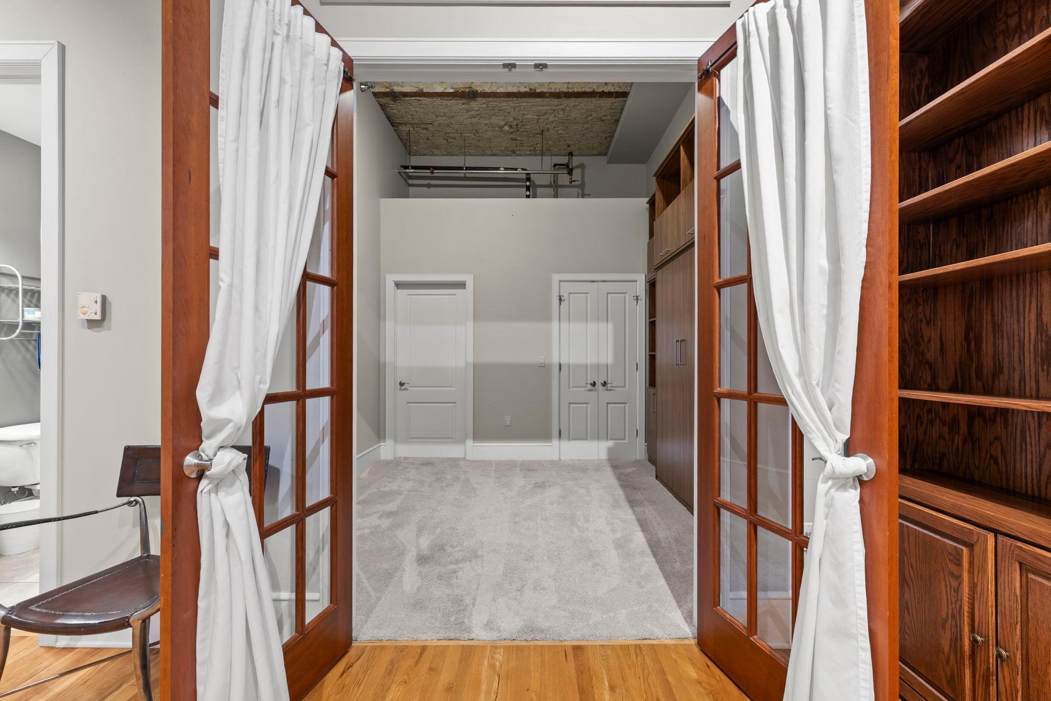 300 Wall Street Unit: 101