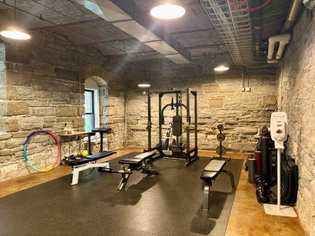 300 Wall Street Unit: 101
