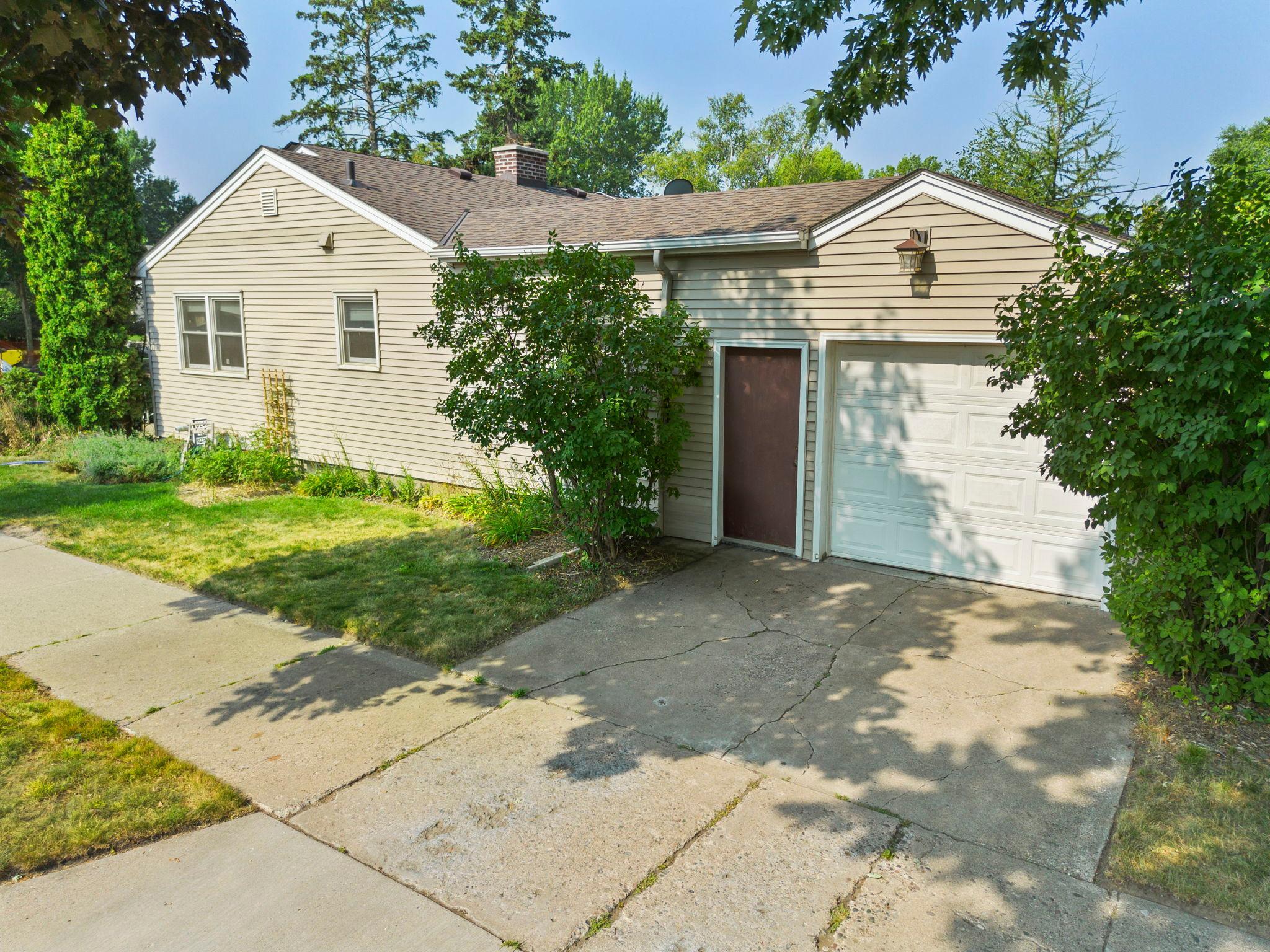 743 Parkview Avenue