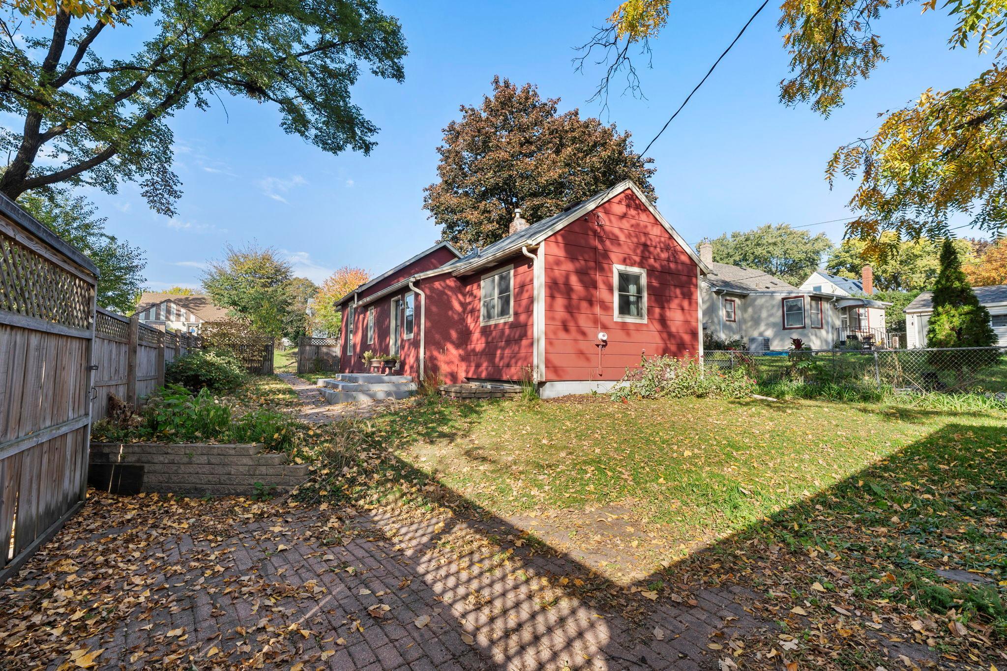 1216 Danforth Street