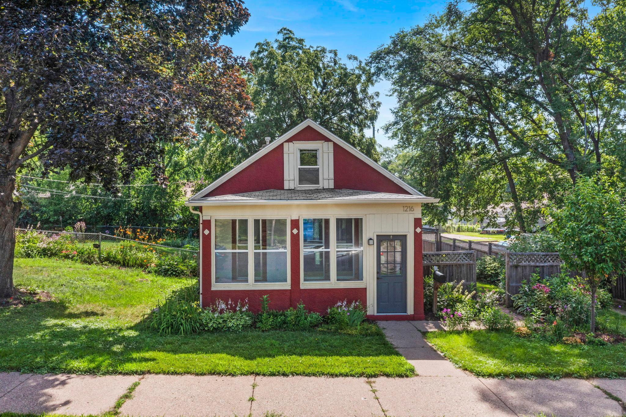 1216 Danforth Street