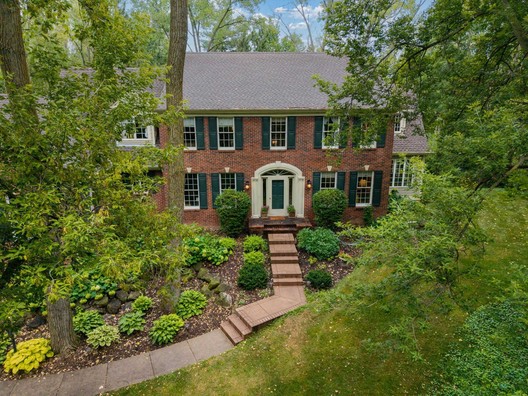 805 Midwest Trail Court N