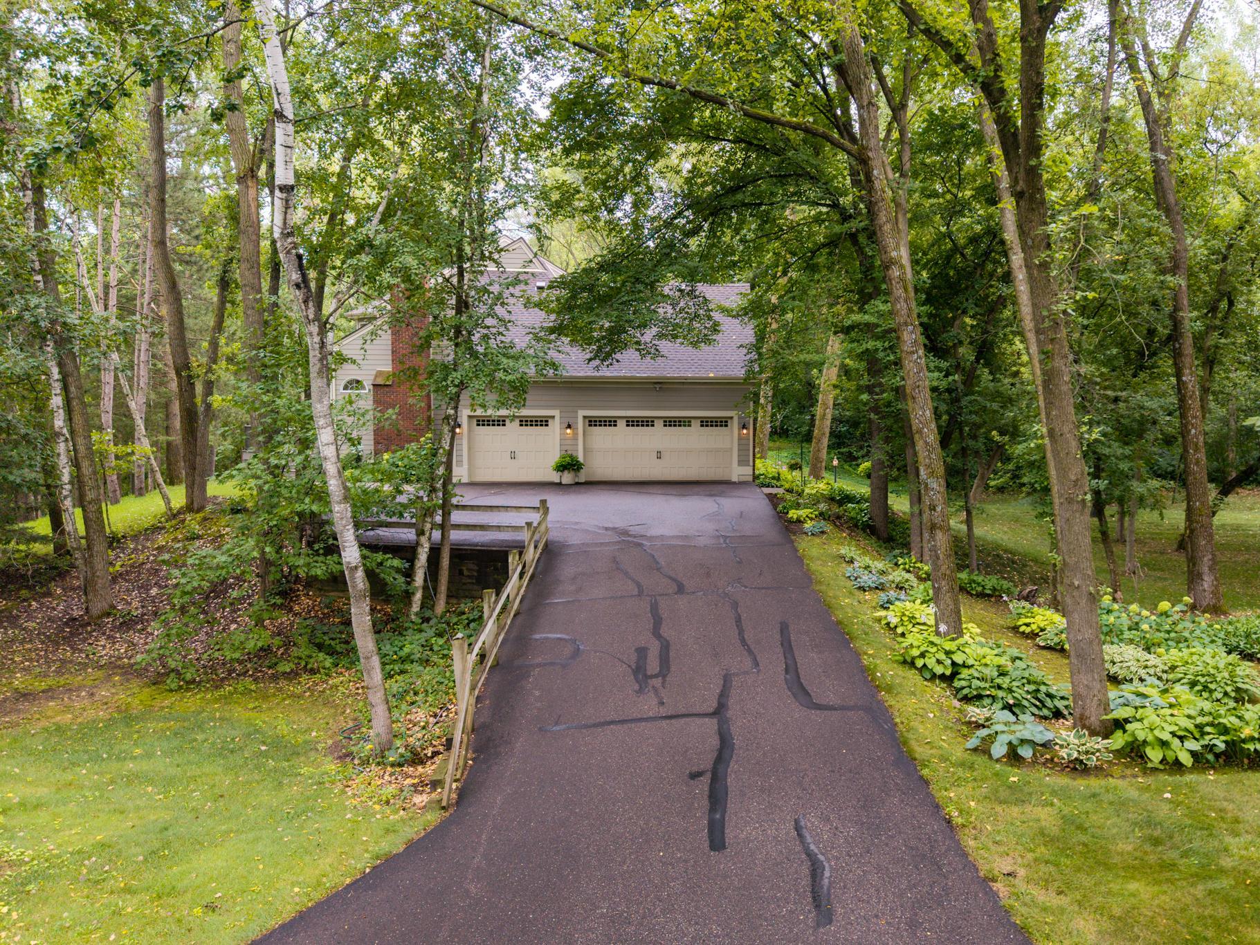 805 Midwest Trail Court N
