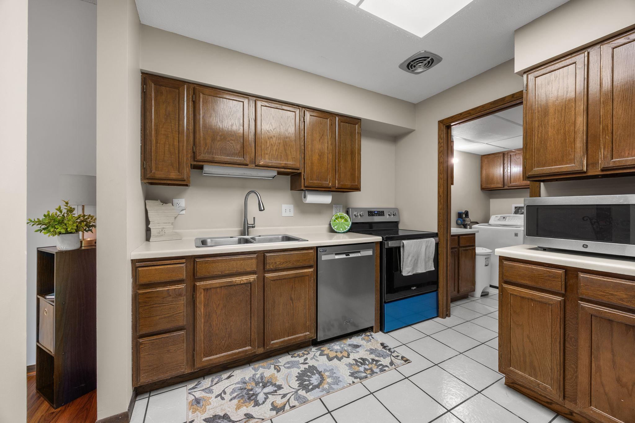 2275 Youngman Avenue Unit: 106W