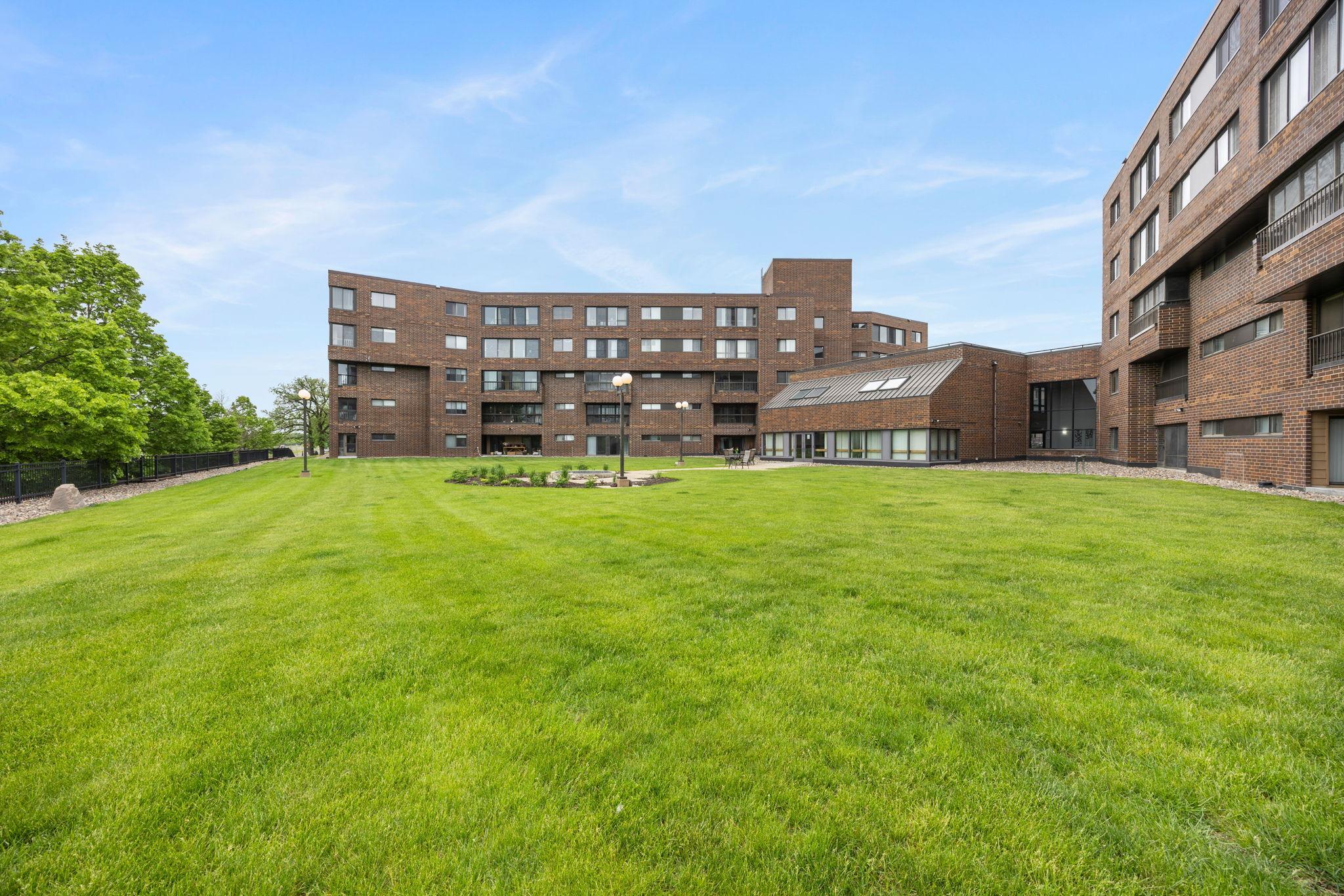 2275 Youngman Avenue Unit: 106W