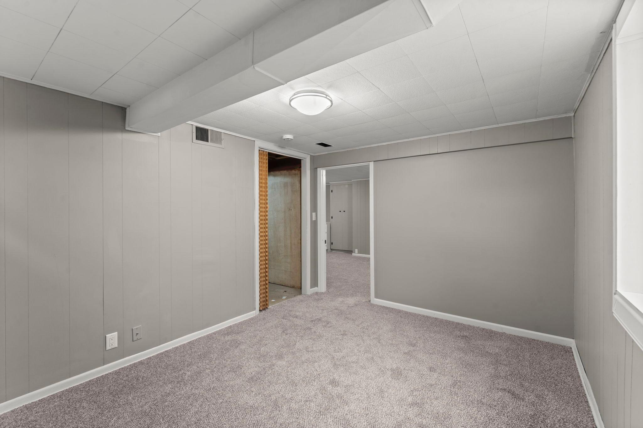 238 Macarthur Street W