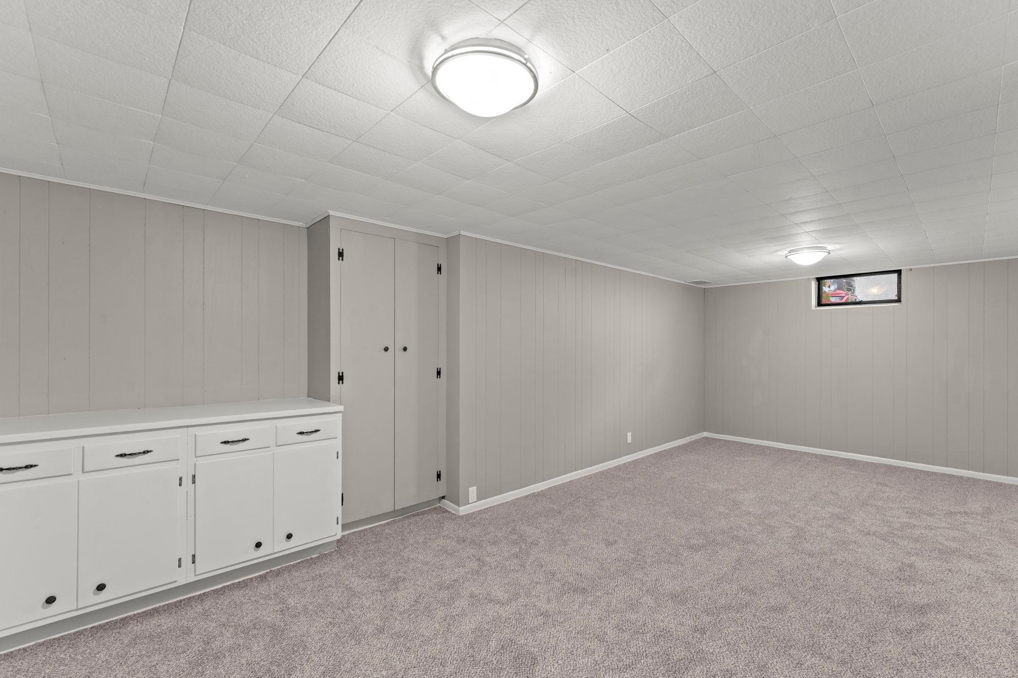 238 Macarthur Street W