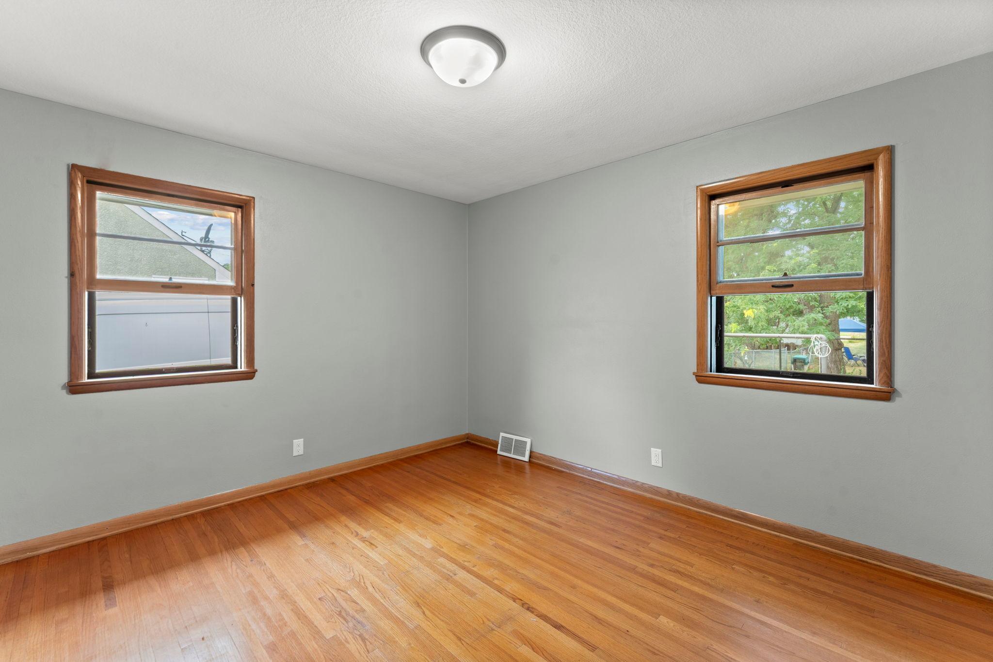 238 Macarthur Street W