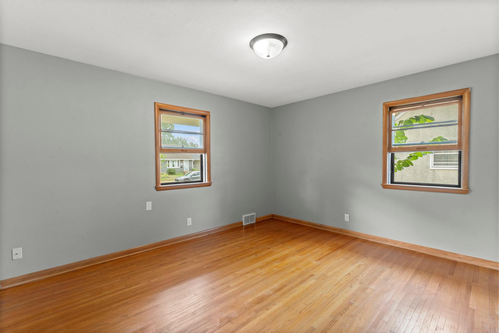 238 Macarthur Street W