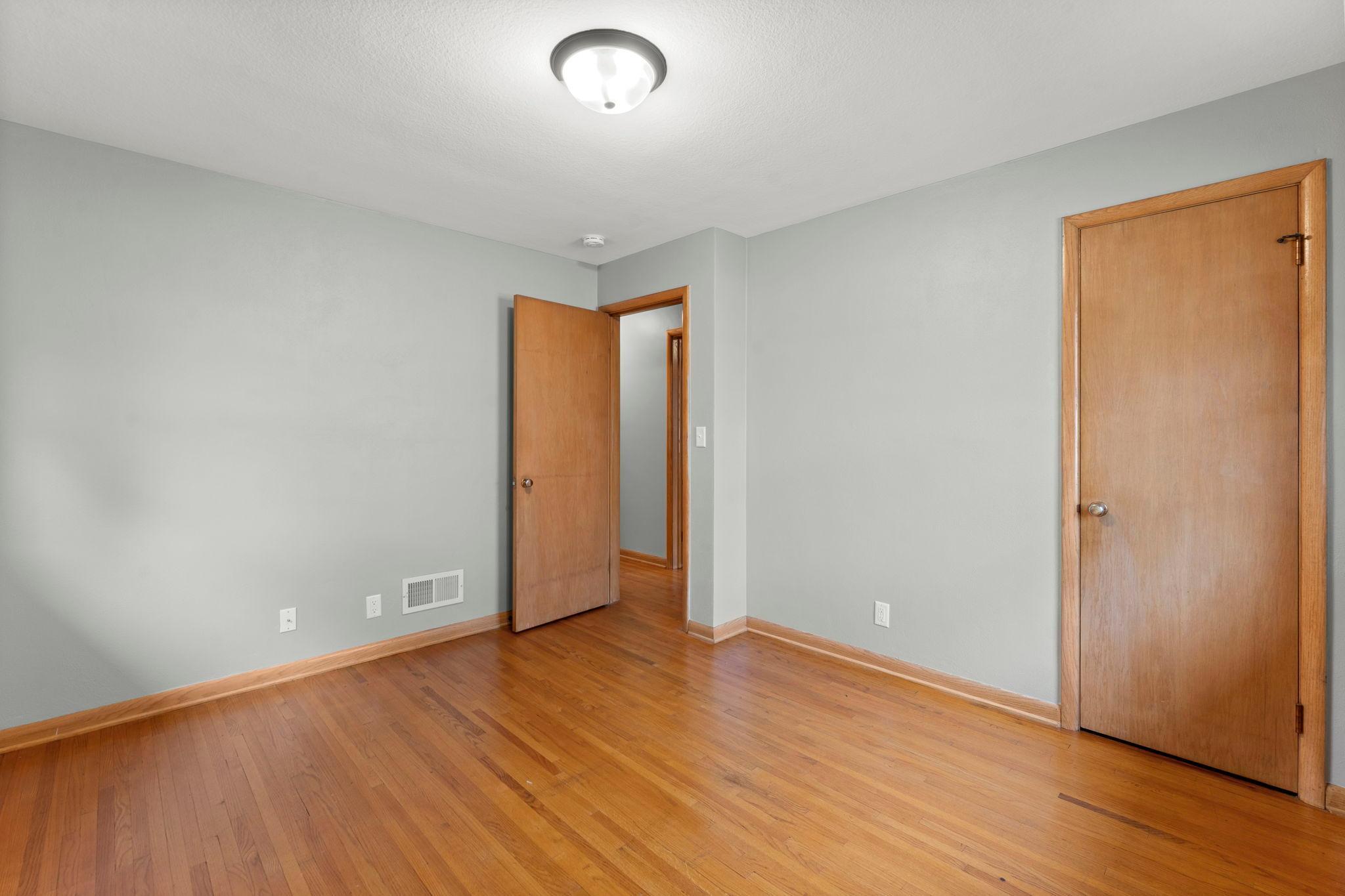 238 Macarthur Street W