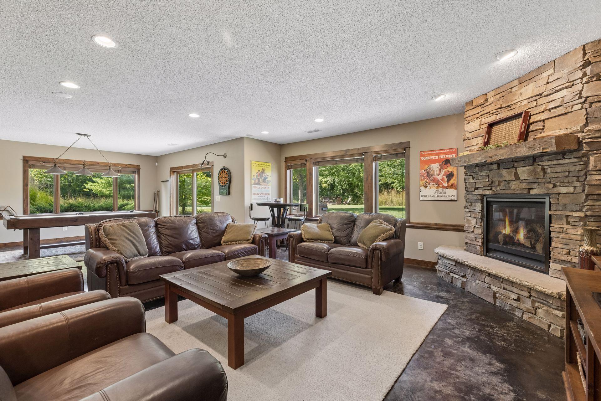 3536 Kelvin Court N