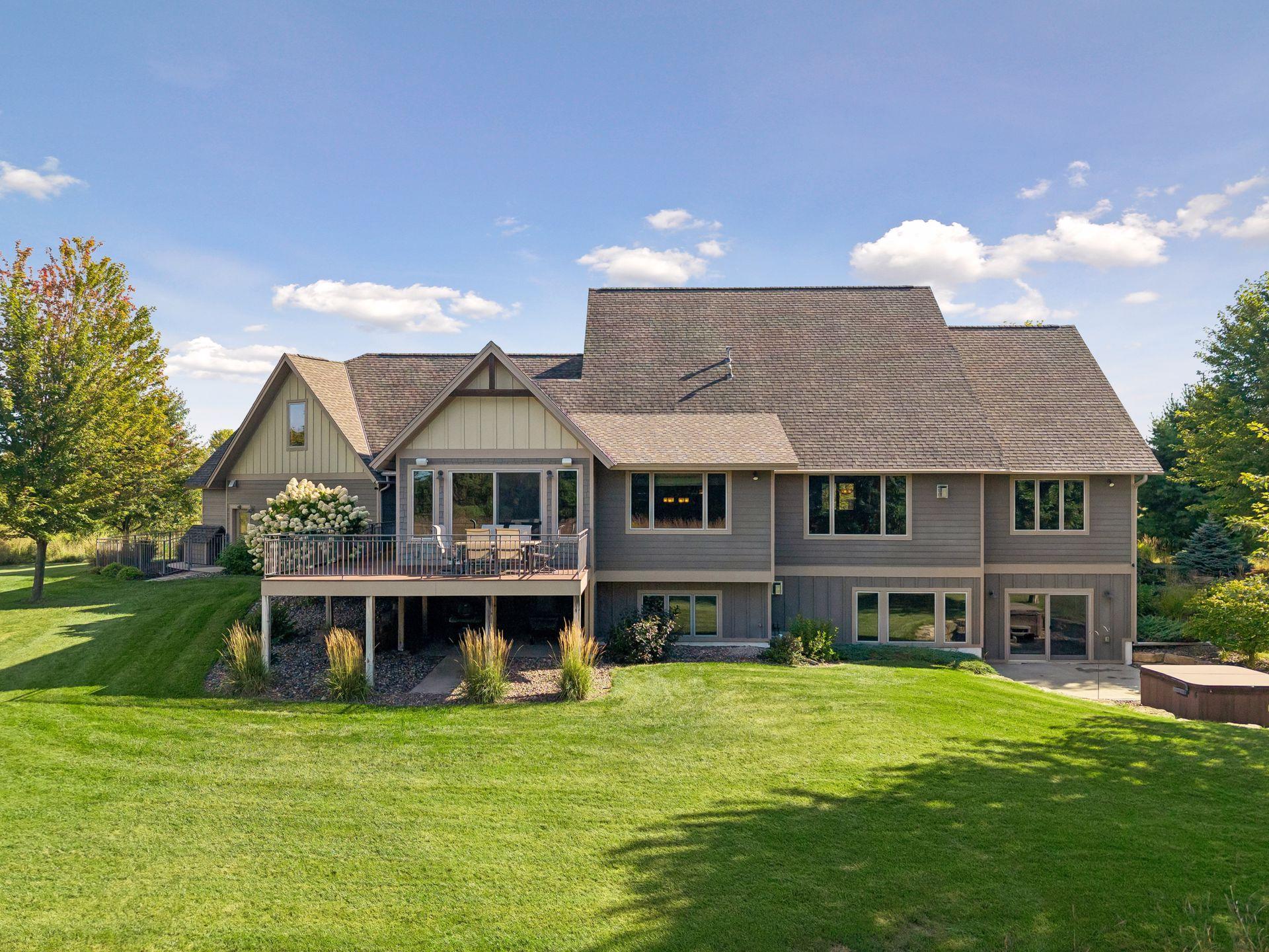 3536 Kelvin Court N