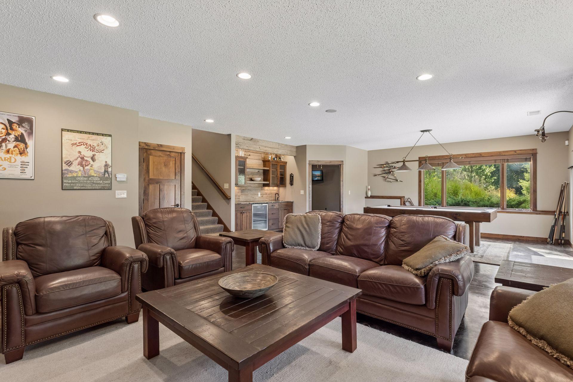 3536 Kelvin Court N