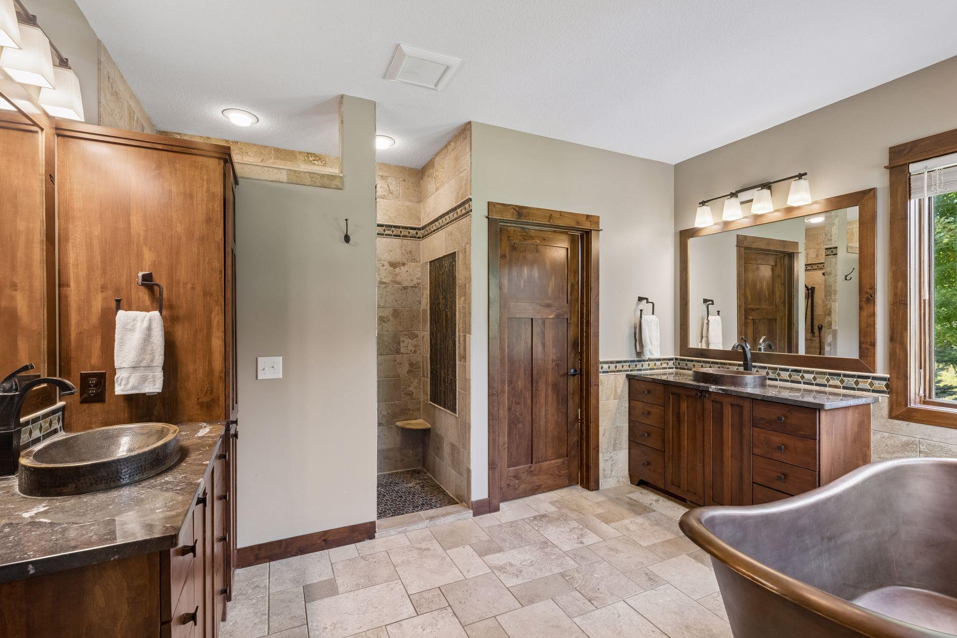 3536 Kelvin Court N