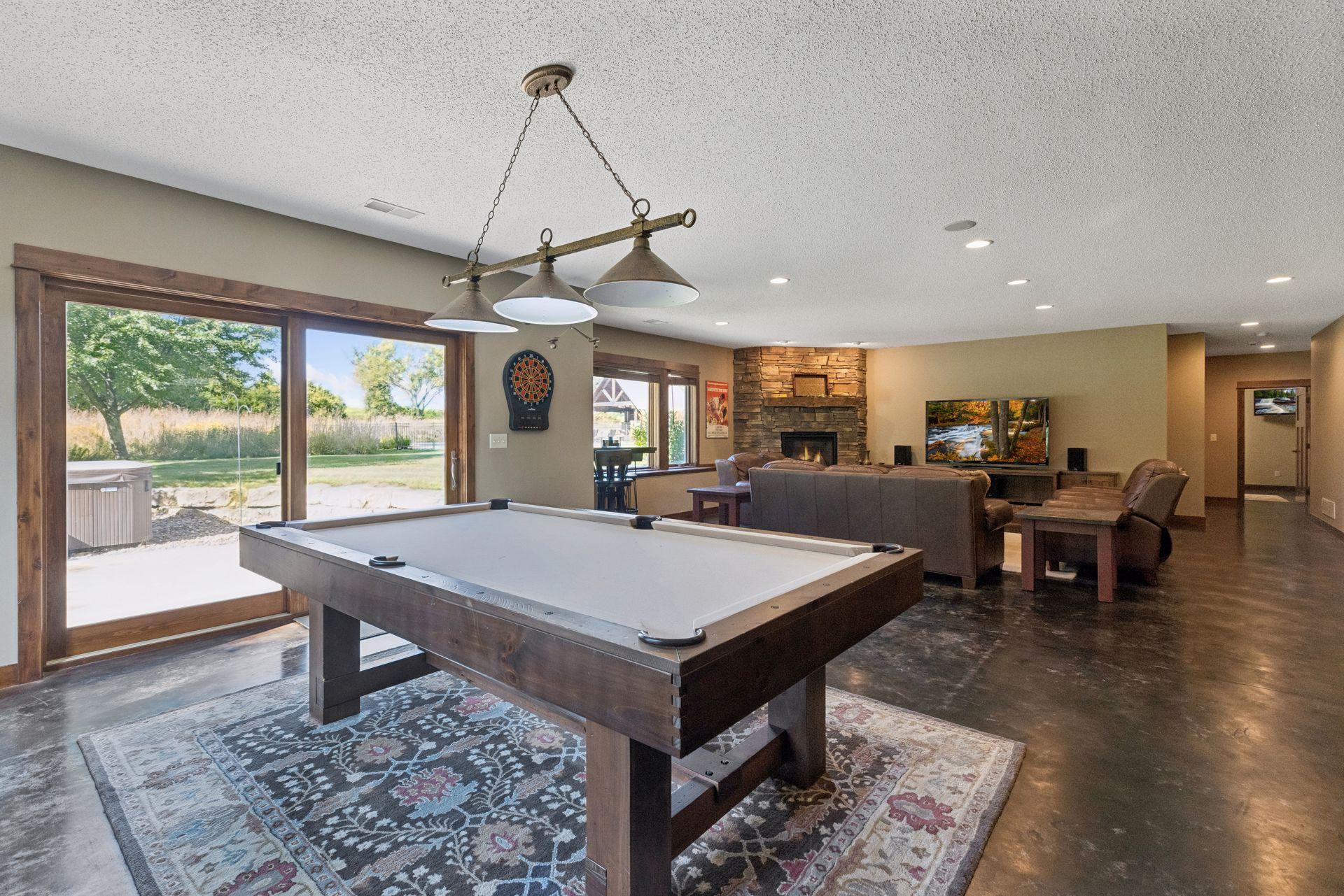 3536 Kelvin Court N