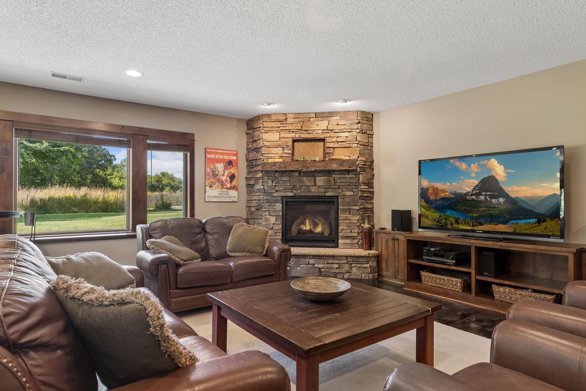 3536 Kelvin Court N