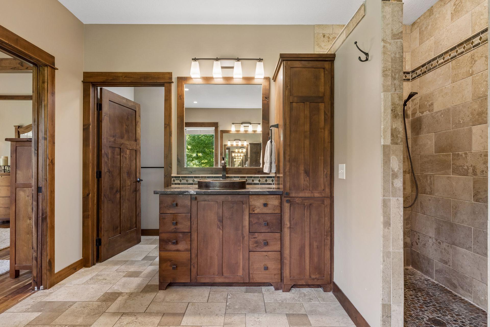 3536 Kelvin Court N