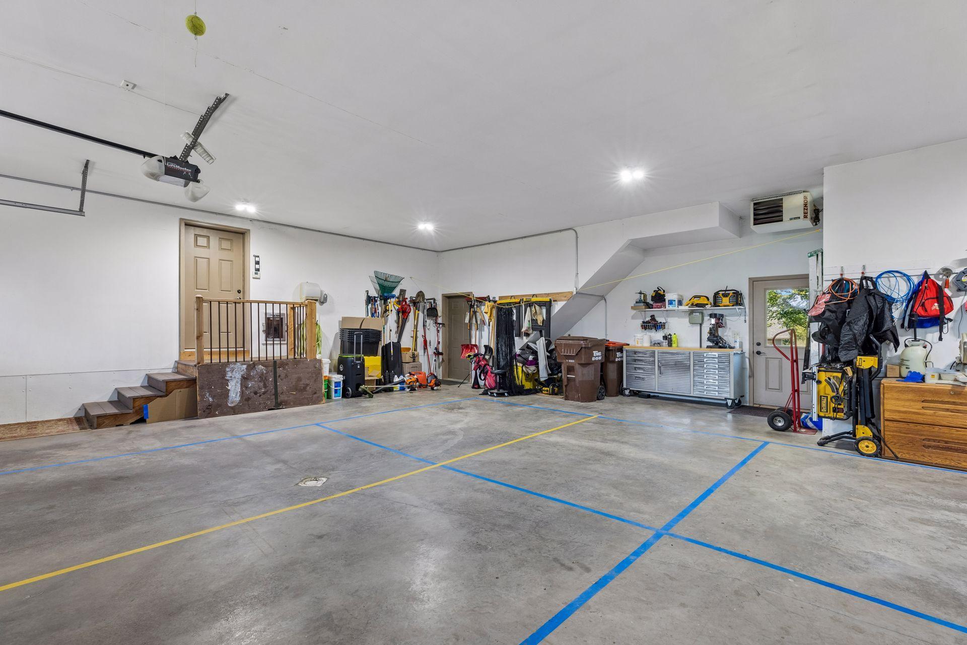 3536 Kelvin Court N