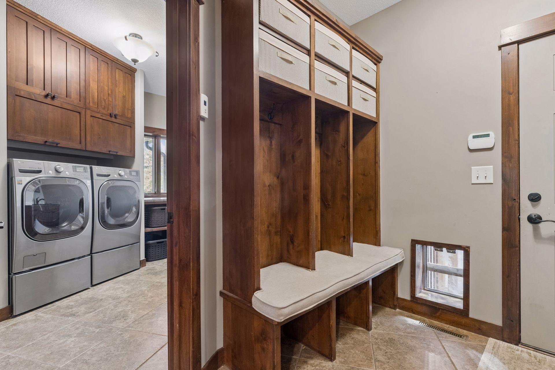 3536 Kelvin Court N