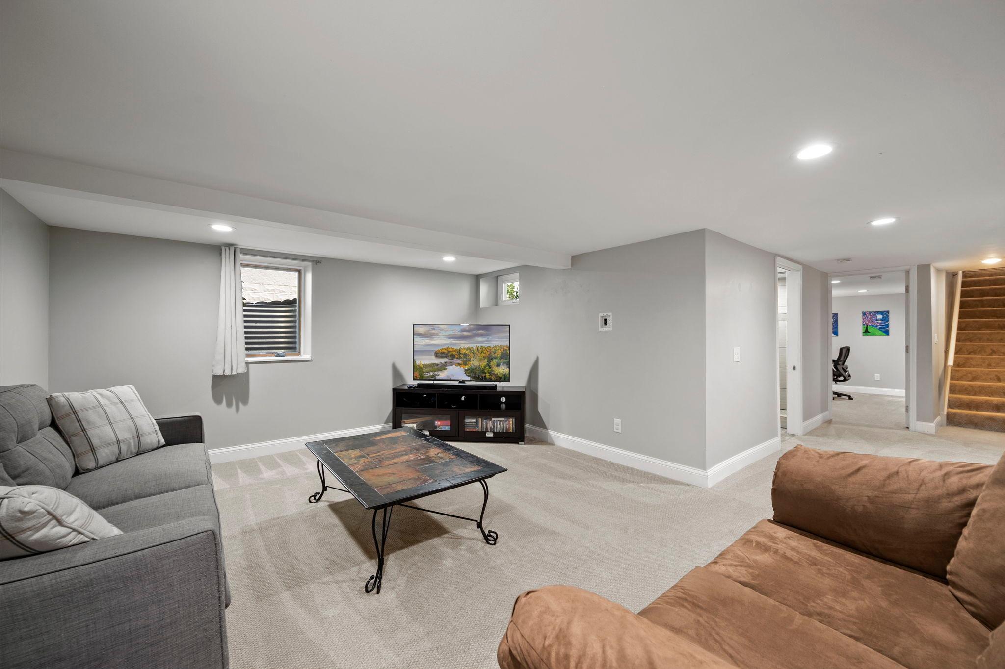 2704 Garfield Street NE