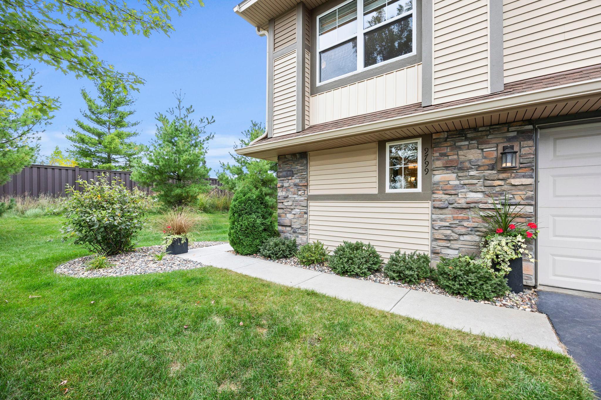 9799 5th Street Lane N