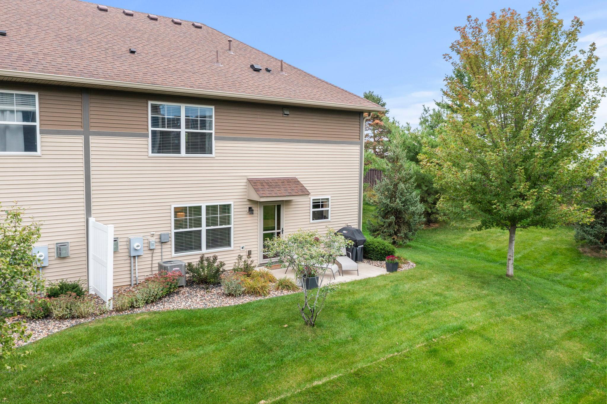 9799 5th Street Lane N
