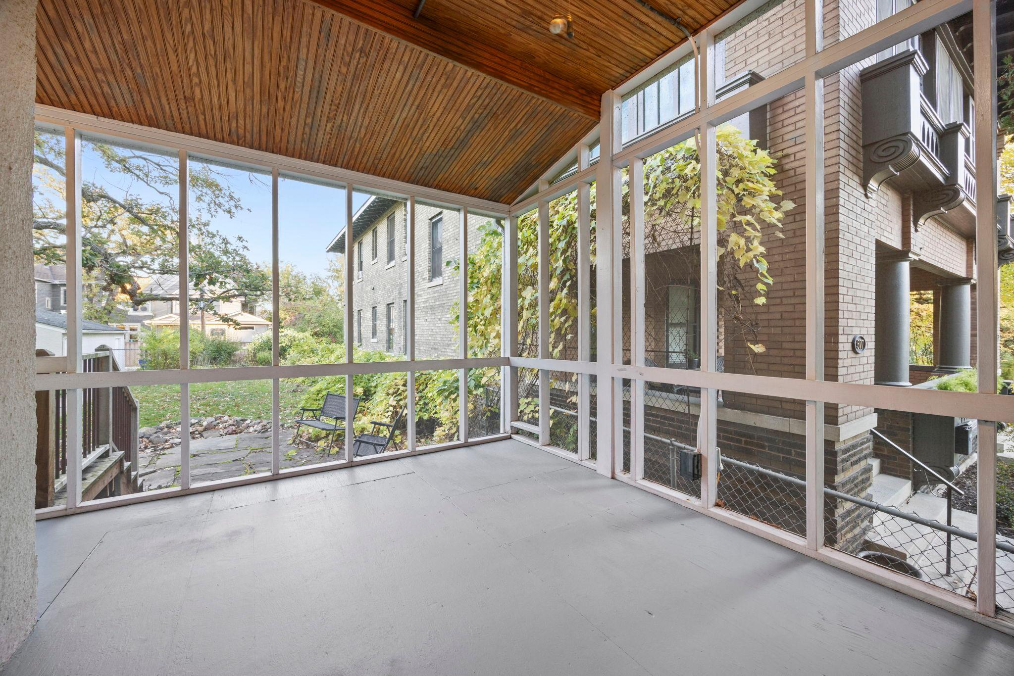 579 Lincoln Avenue