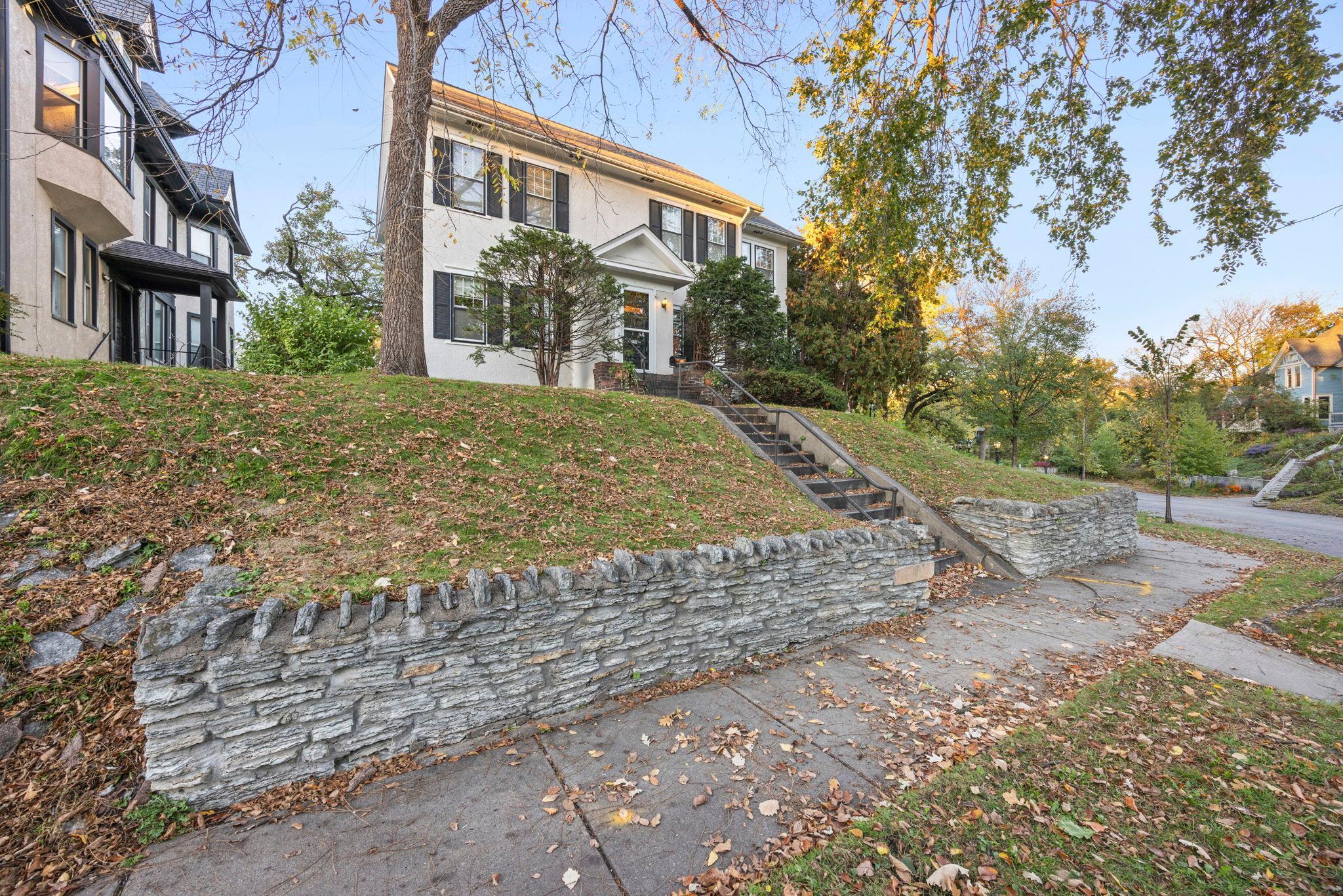 579 Lincoln Avenue