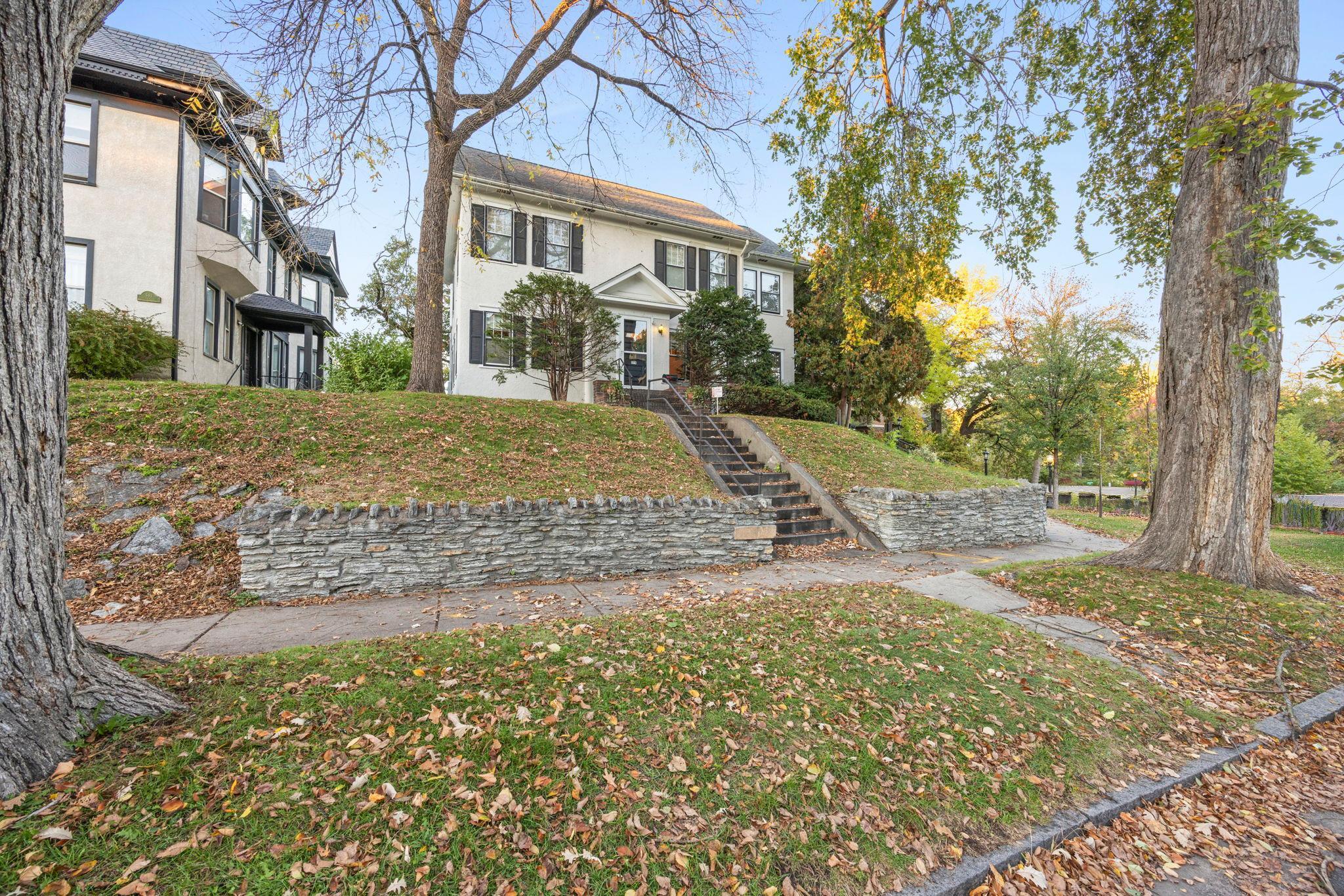 579 Lincoln Avenue