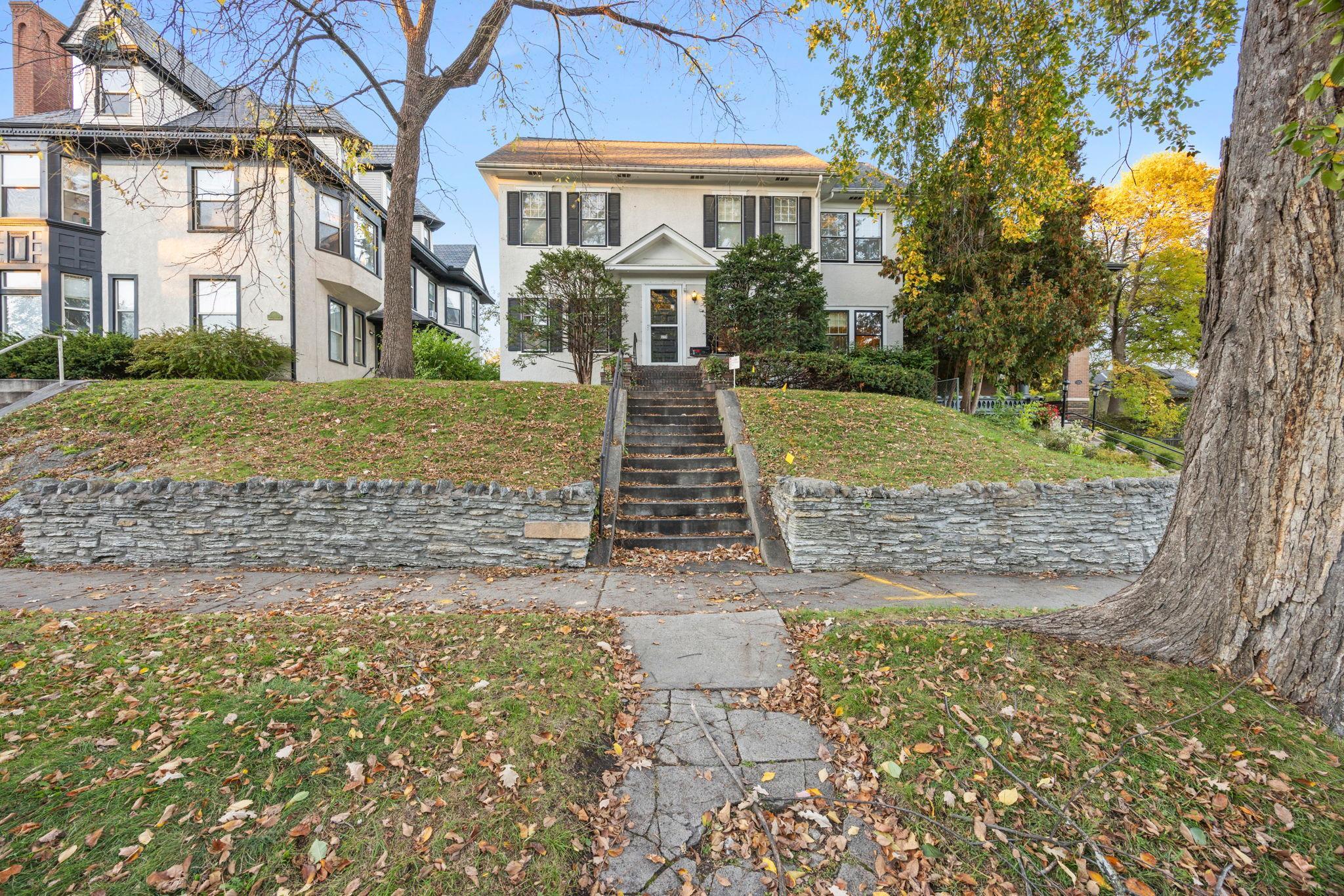579 Lincoln Avenue