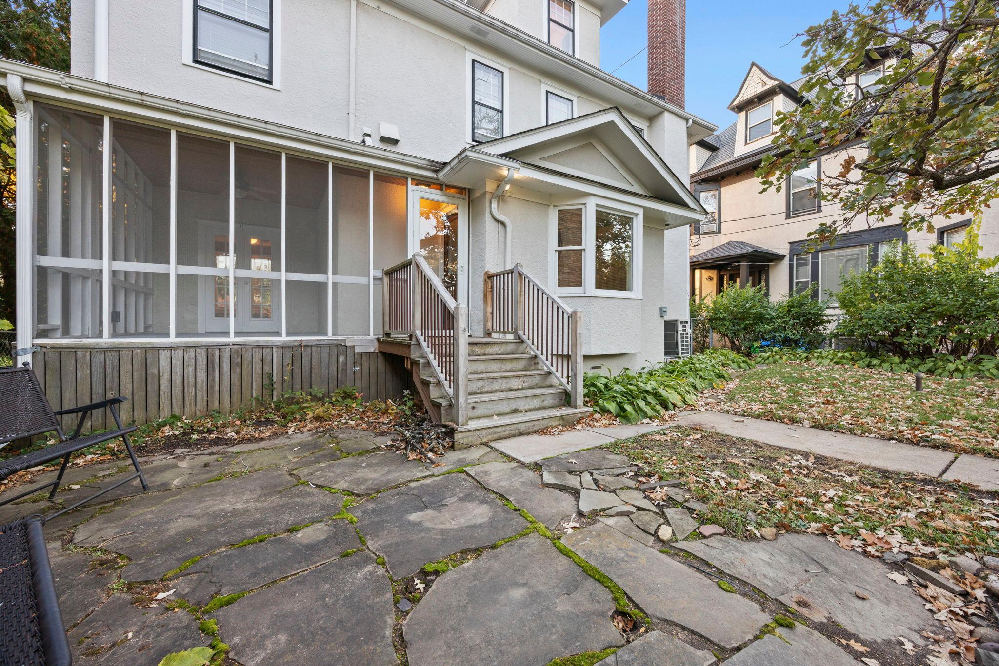 579 Lincoln Avenue