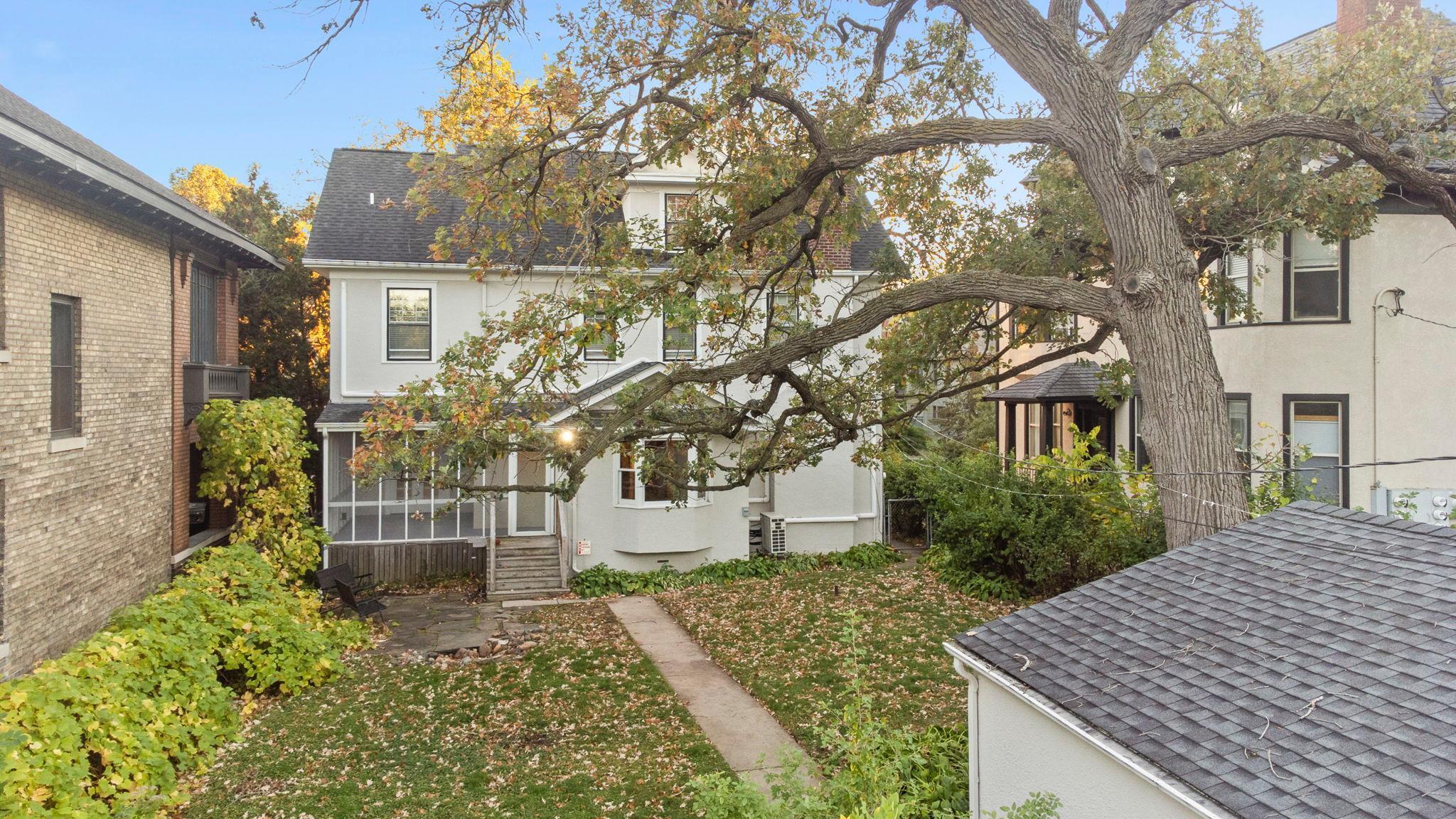 579 Lincoln Avenue
