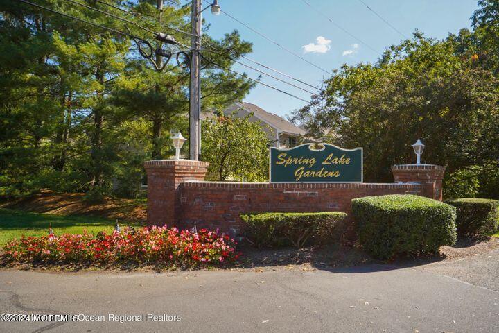 151 Spring Lake Gardens Court Unit: 12