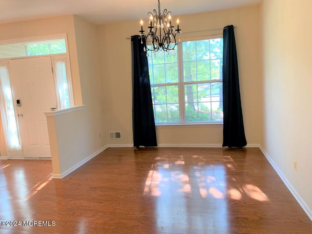 87 Banyan Boulevard
