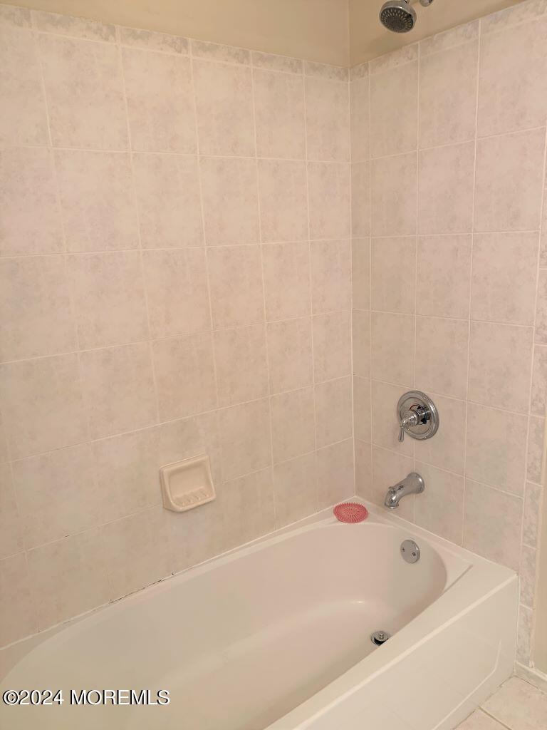 87 Banyan Boulevard
