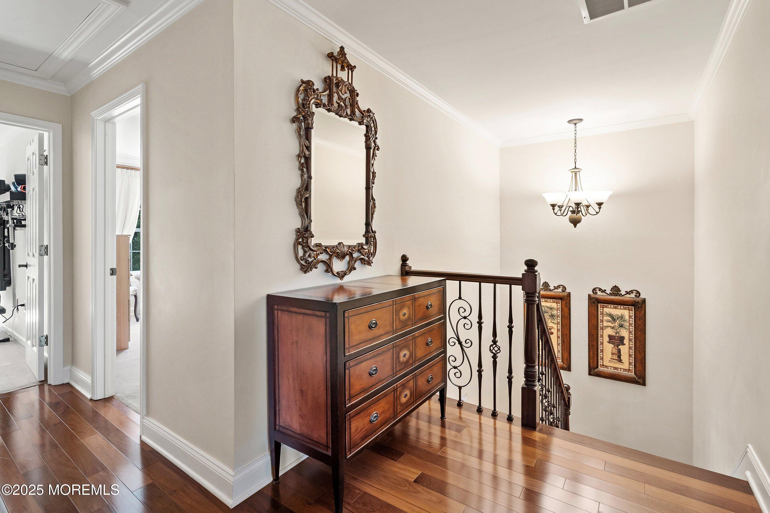 32 Bristel Road, 212
