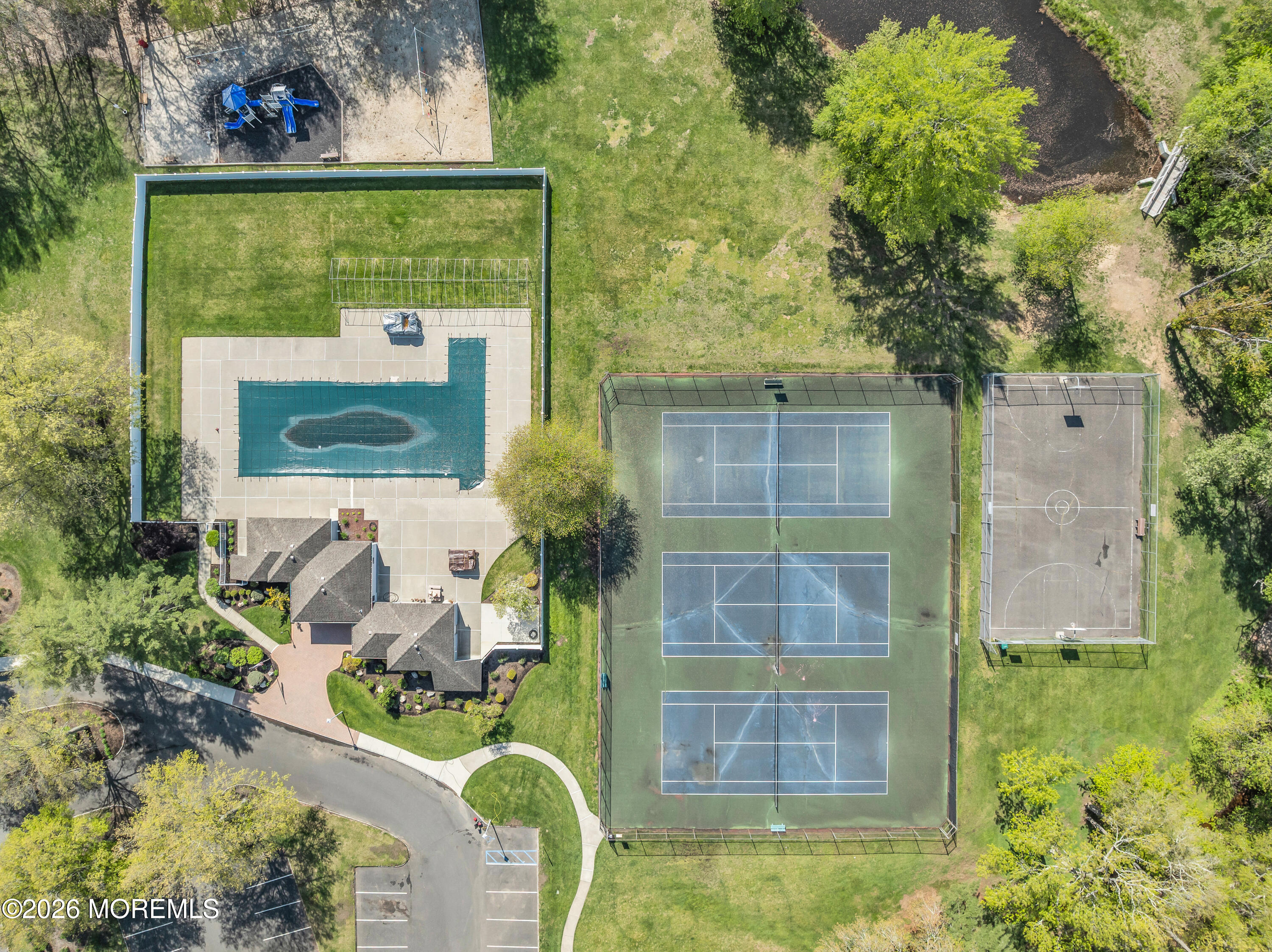 16 Vassar Place