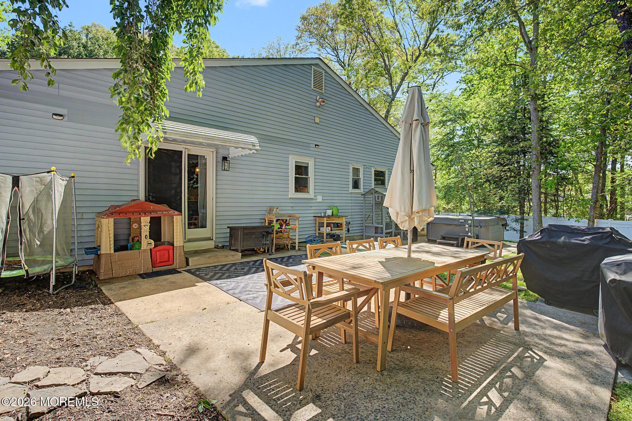 2528 Lexington Court