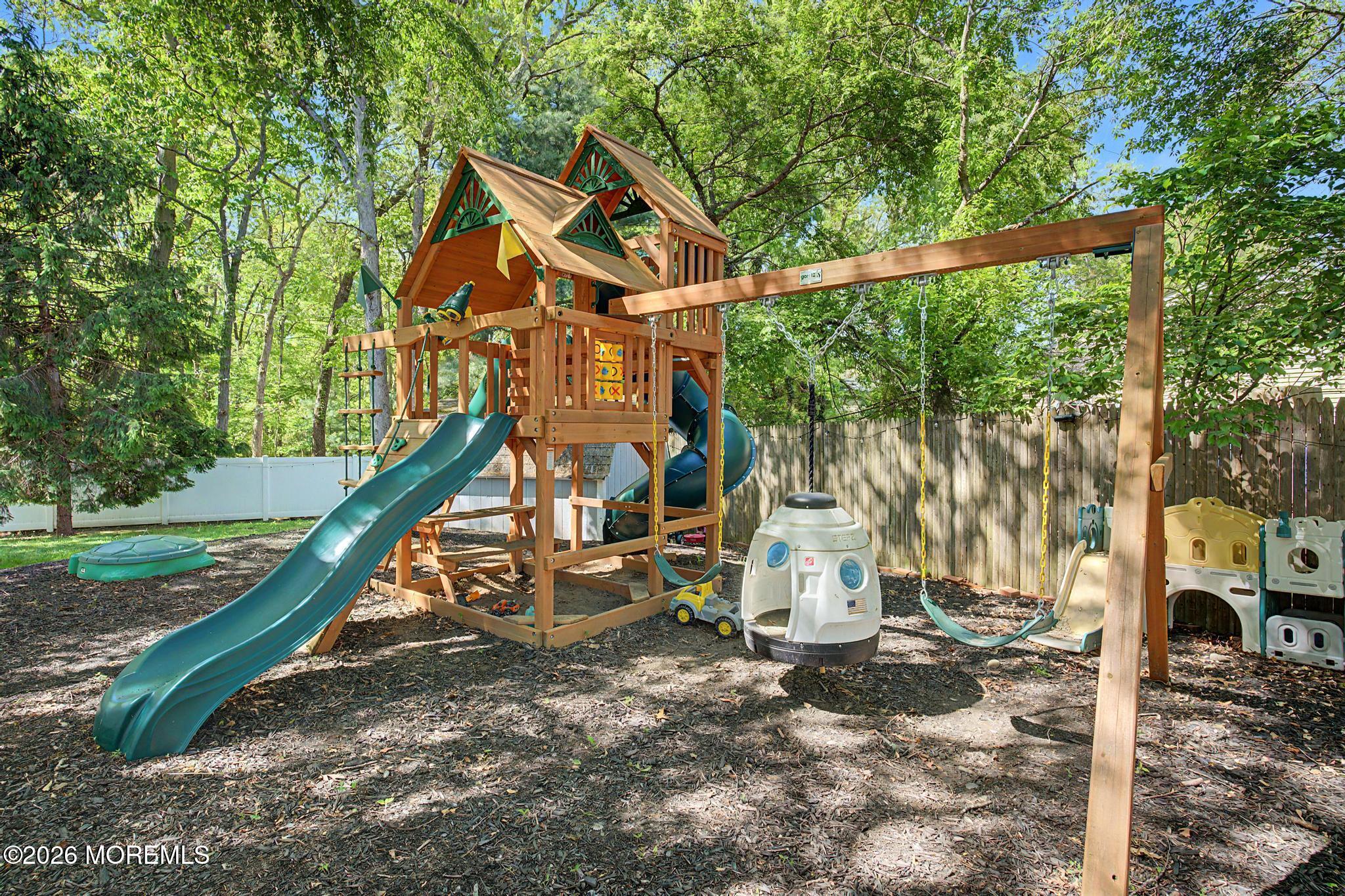 2528 Lexington Court
