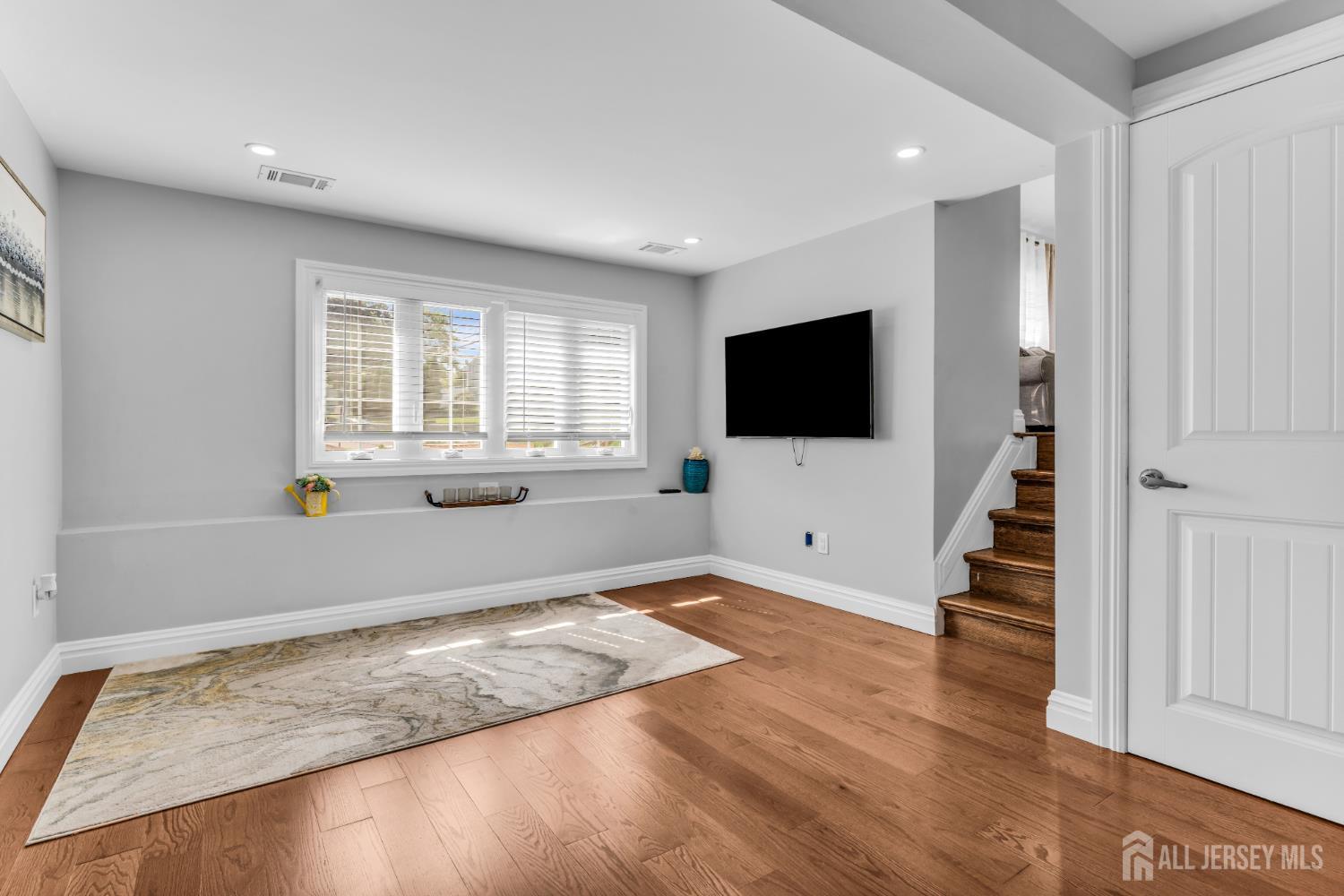 12 Washington Avenue