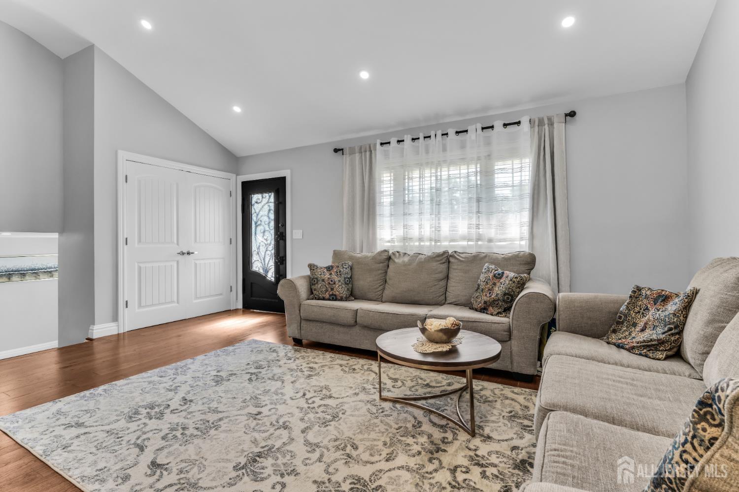 12 Washington Avenue