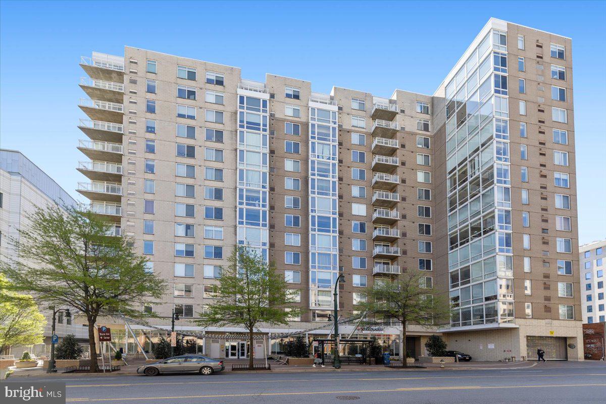 930 WAYNE AVENUE 405