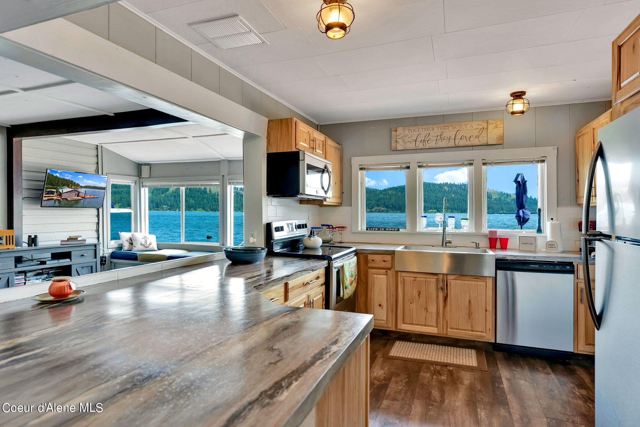 57 Chatcolet Rd Floating Home #21