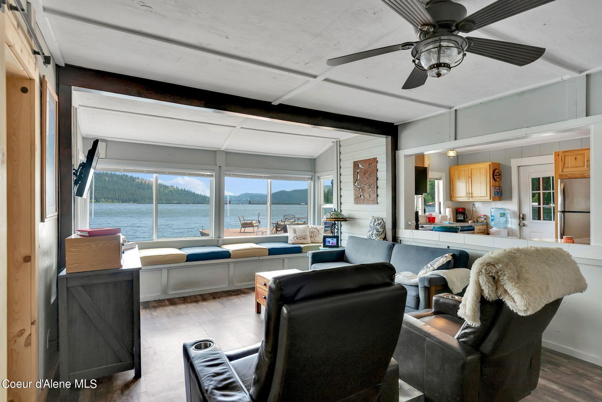 57 Chatcolet Rd Floating Home #21