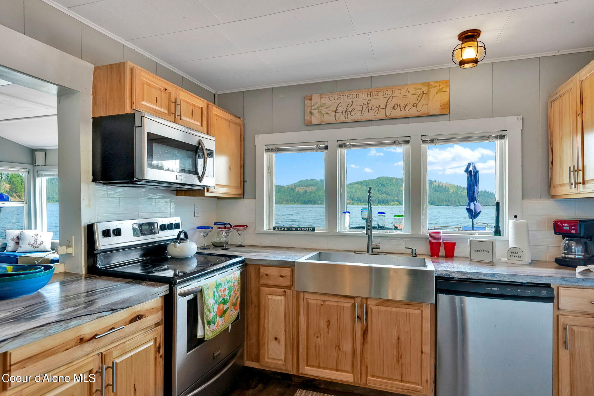 57 Chatcolet Rd Floating Home #21