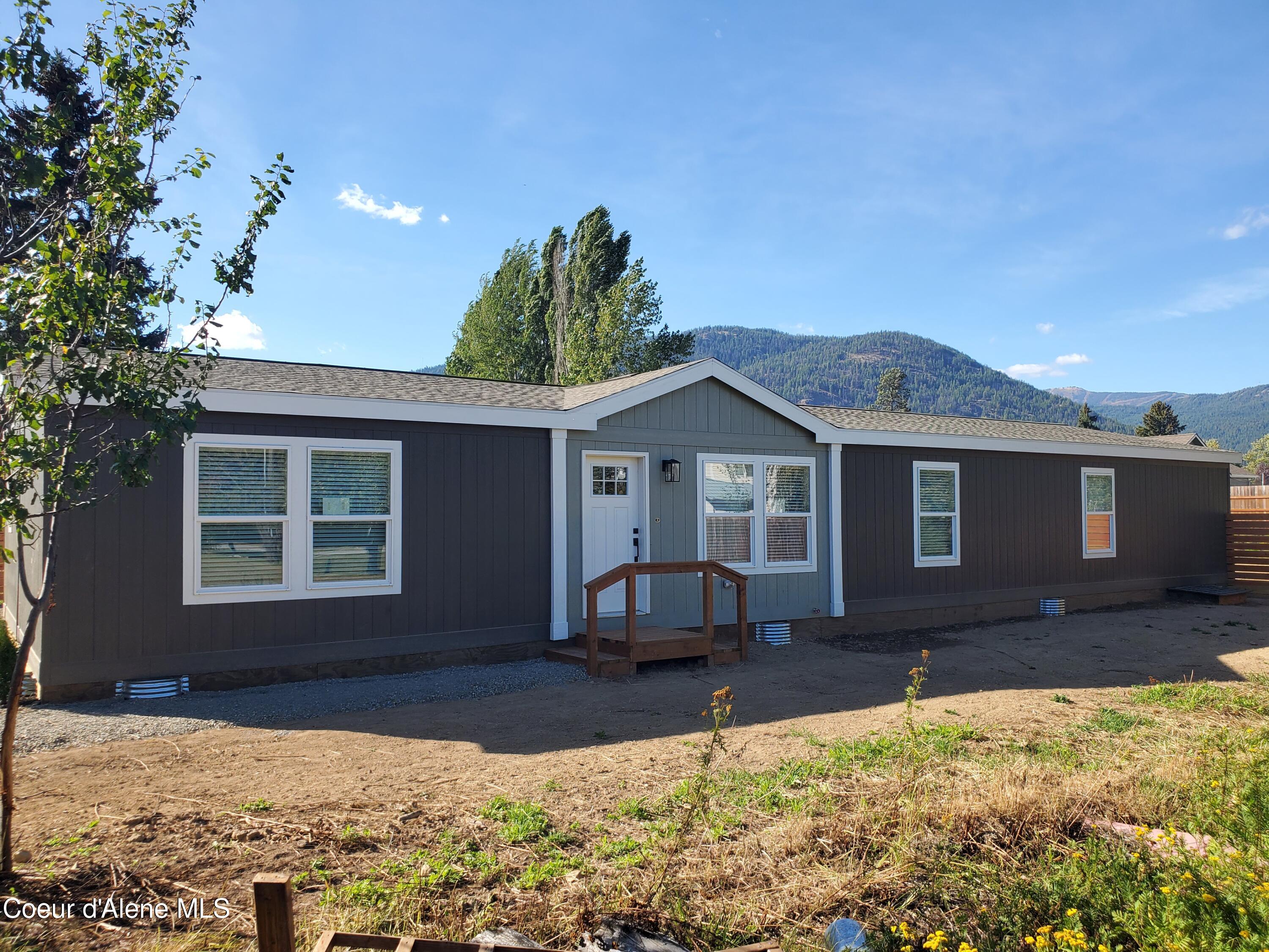 620 E Mountain View Dr