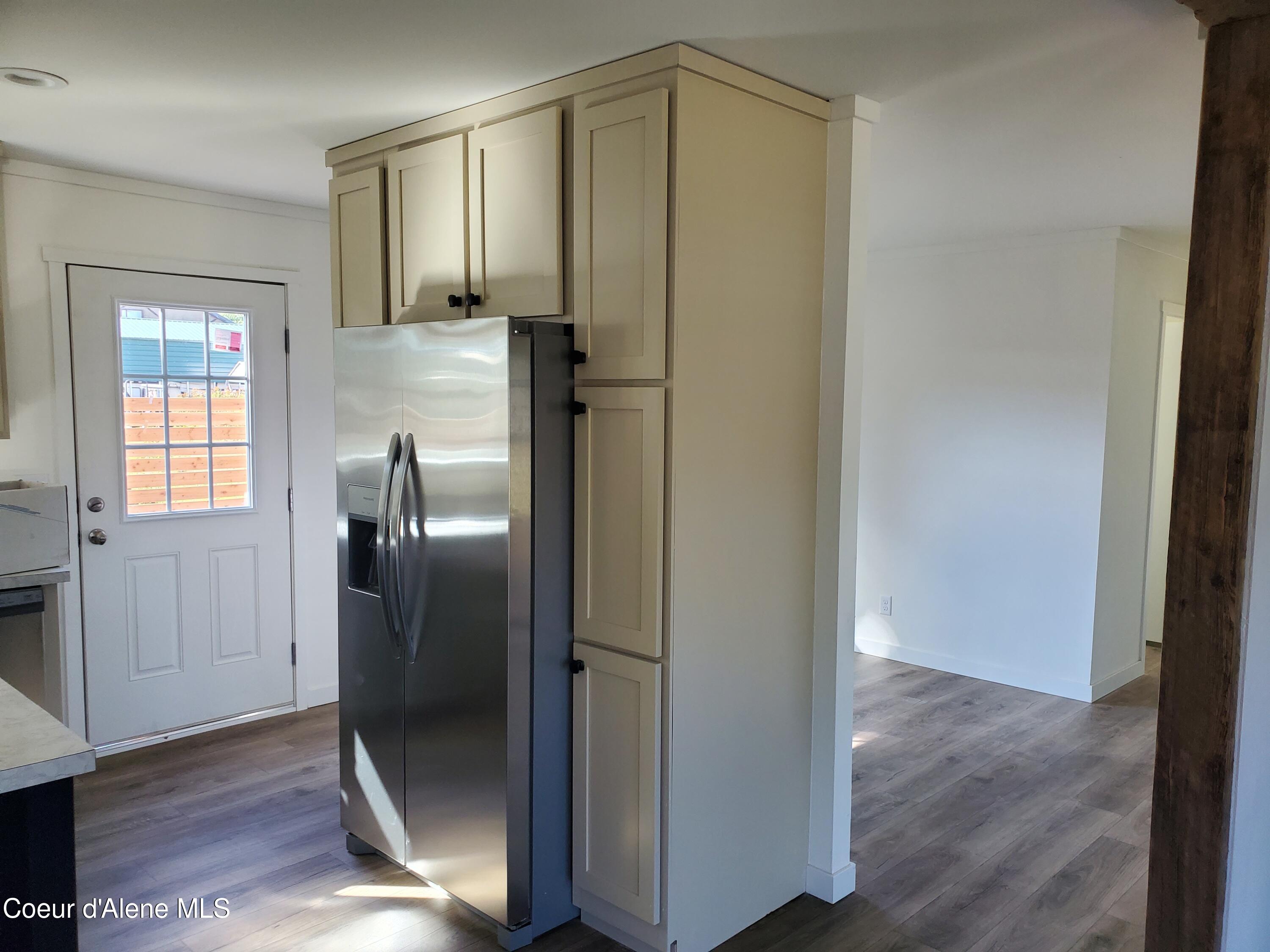 620 E Mountain View Dr