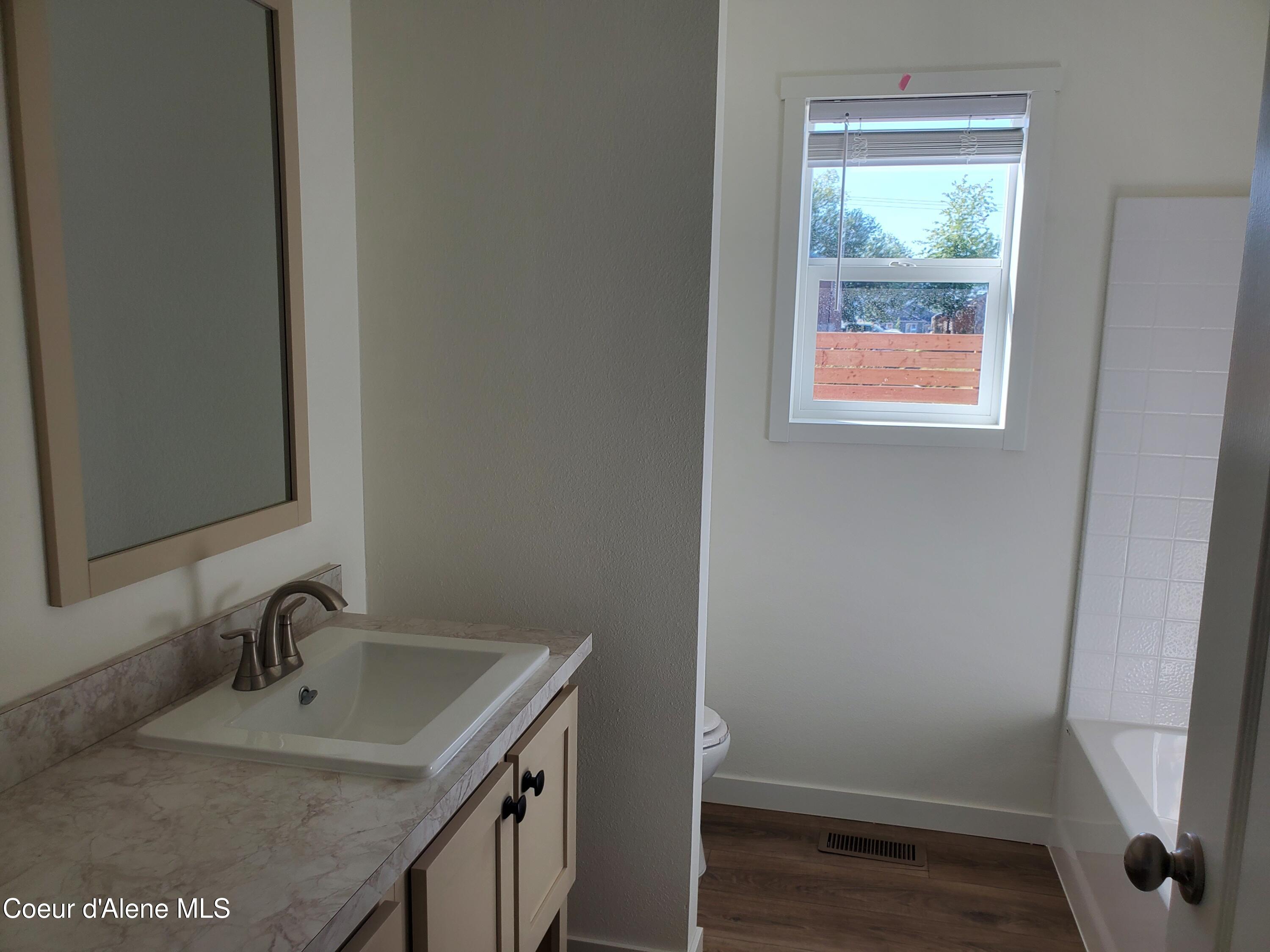 620 E Mountain View Dr