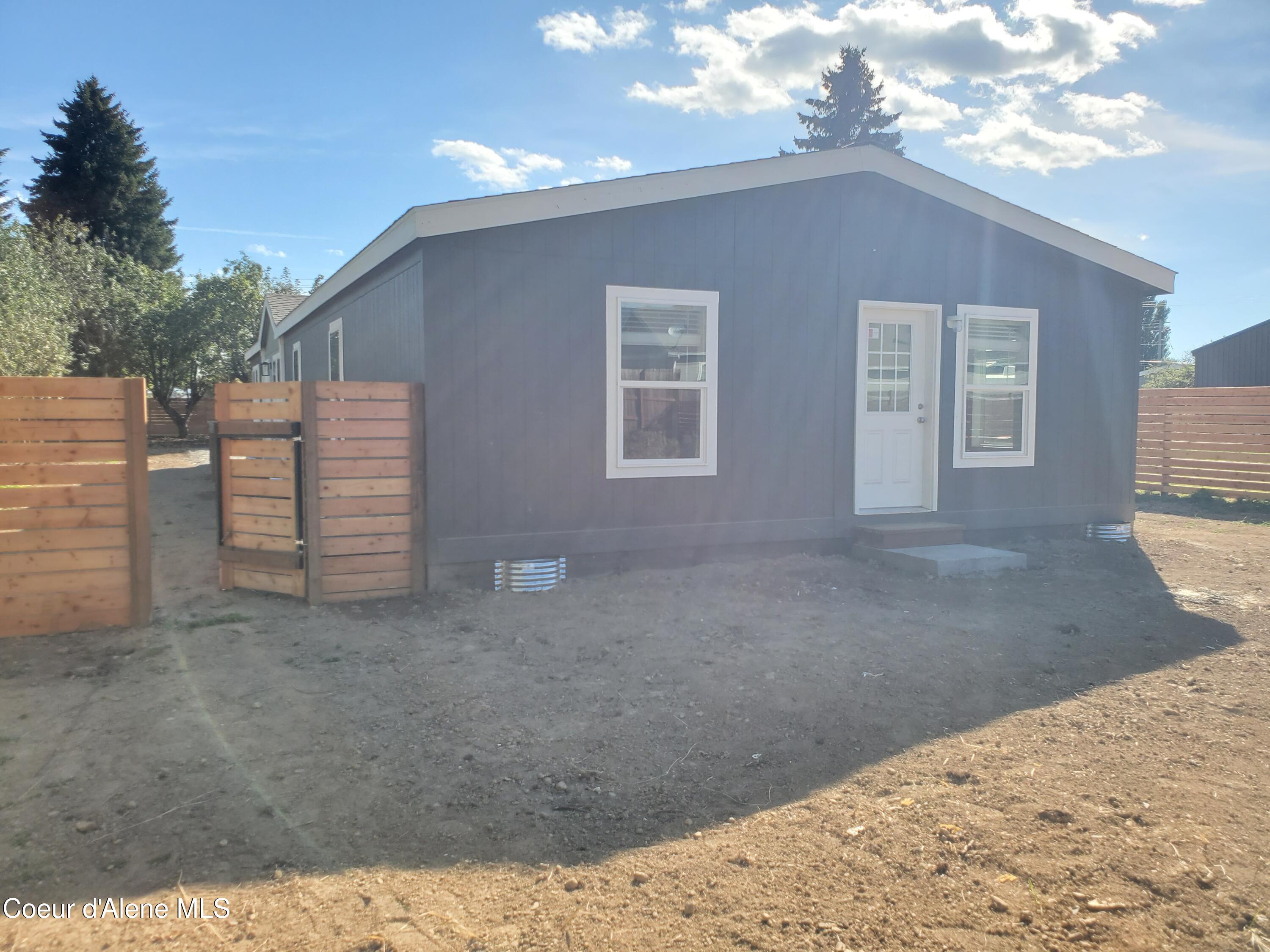 620 E Mountain View Dr